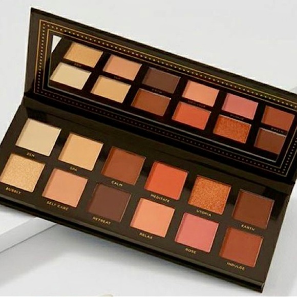 Ace beaute Serenity Eyeshadow Palette - Picture 3 of 3